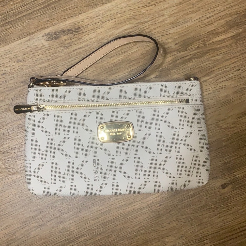 Michael Kors wristlet